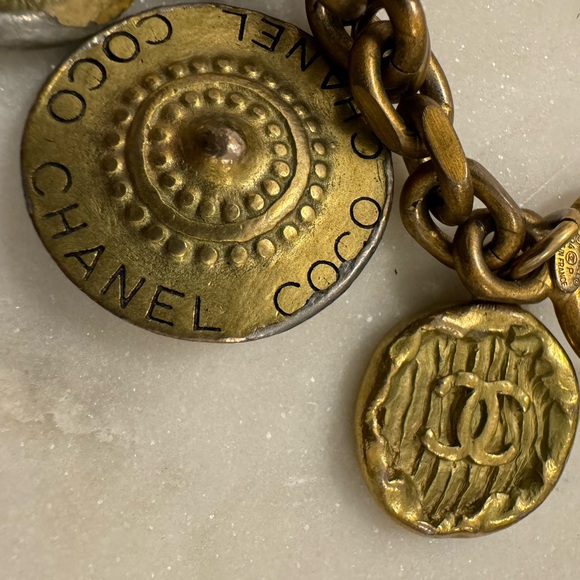 CHANEL Spring/Summer ‘94P Runway Brushed Gold Charm Logo Bracelet - Picture 2 of 4
